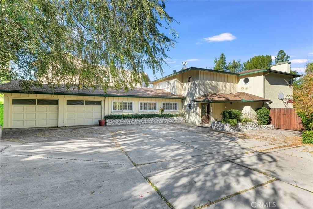 22781 Macfarlane Drive - Photo 0