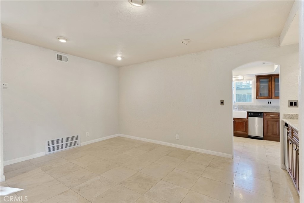 22781 Macfarlane Drive - Photo 3