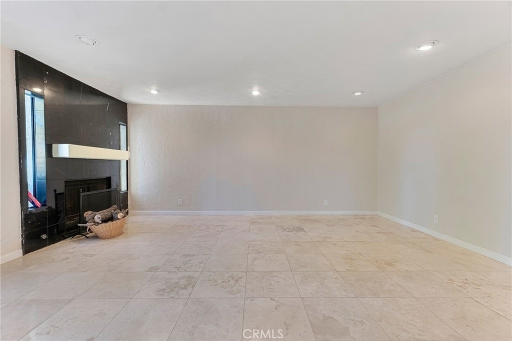 22781 Macfarlane Drive - Photo 9