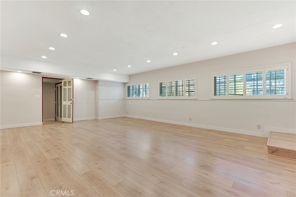 22781 Macfarlane Drive - Photo 20