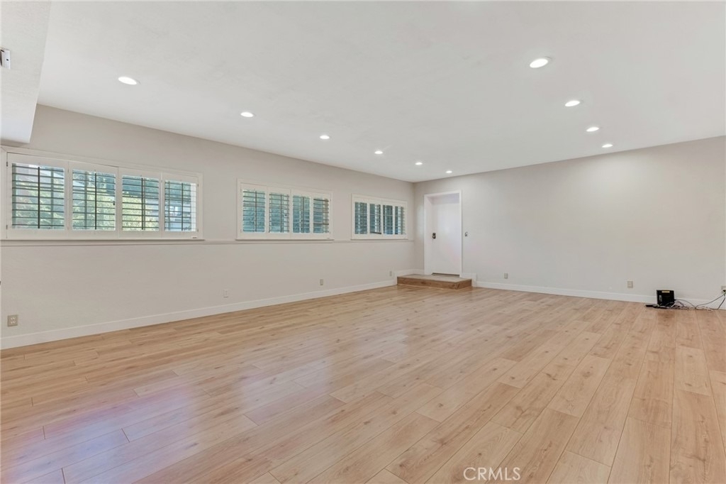 22781 Macfarlane Drive - Photo 18