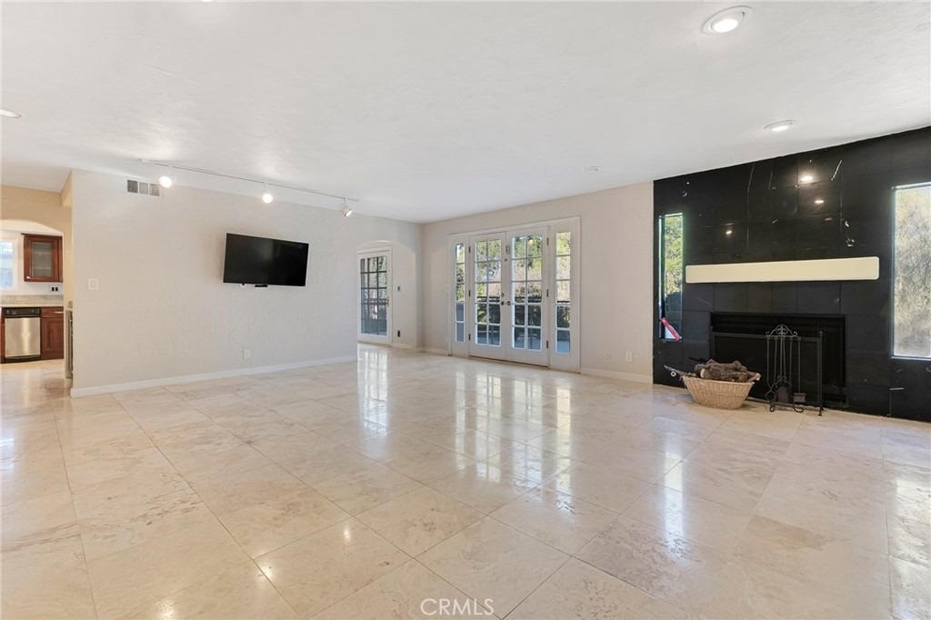 22781 Macfarlane Drive - Photo 7