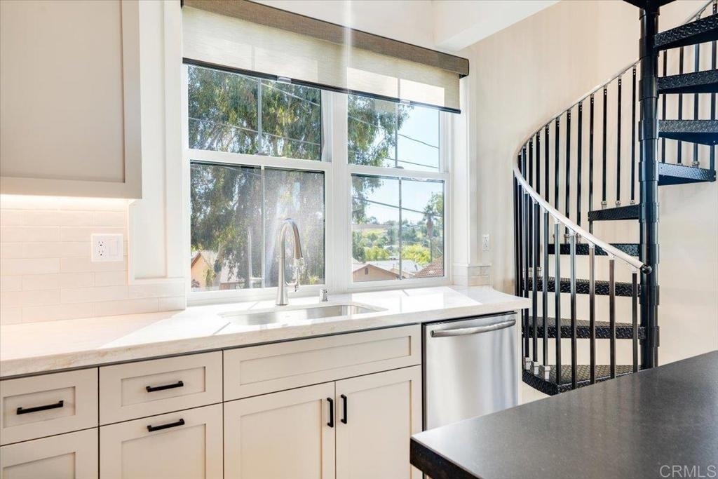 337 D Street - Photo 8
