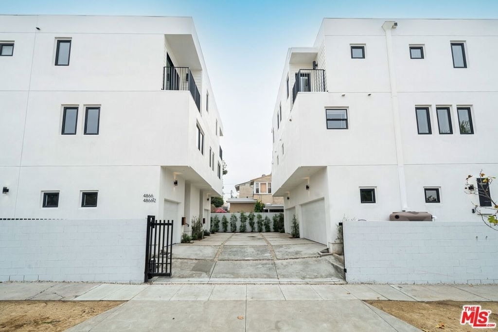 1802 1/2 S Highland Avenue - Photo 15