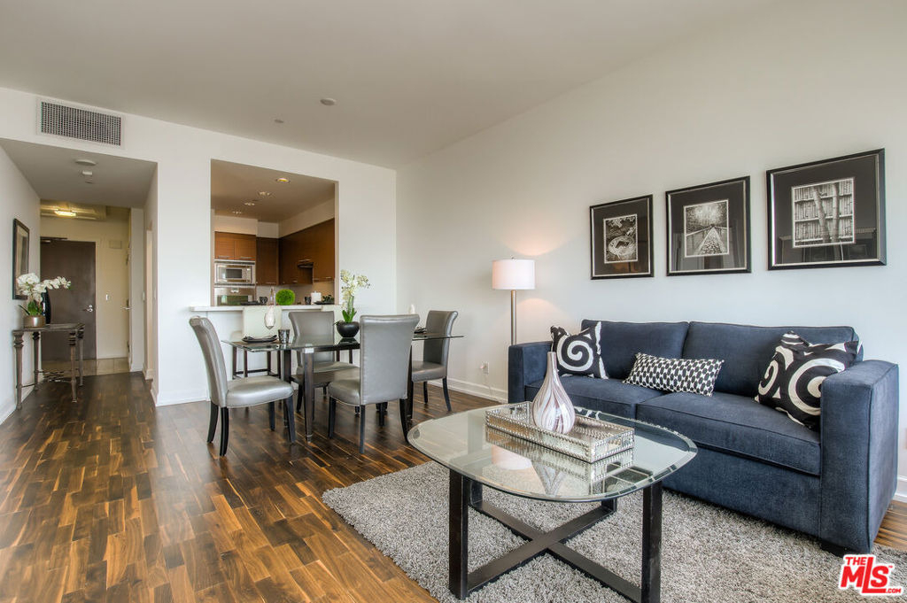 900 W Olympic Boulevard - Photo 3
