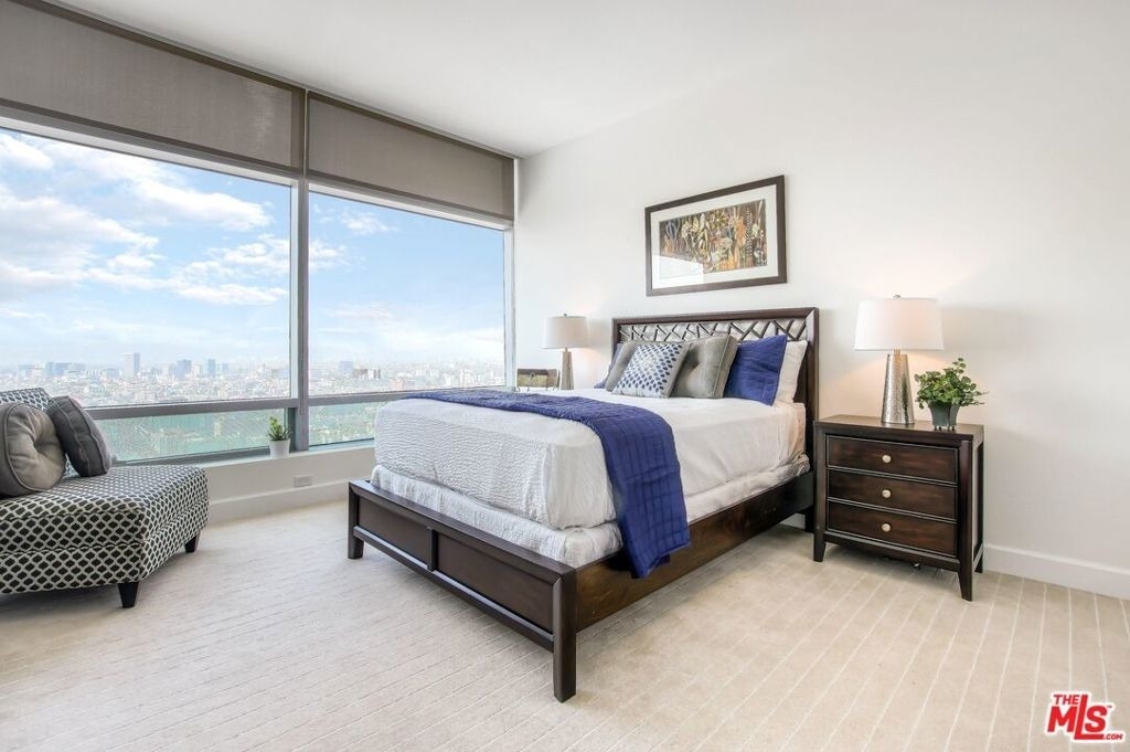 900 W Olympic Boulevard - Photo 4