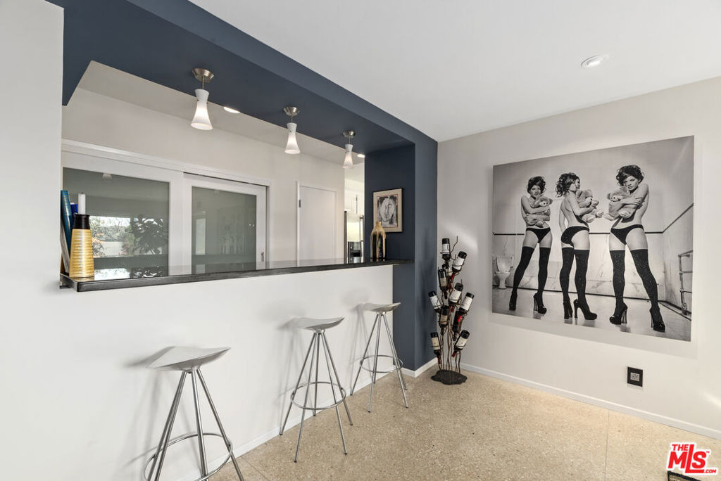 8670 Allenwood Road - Photo 9