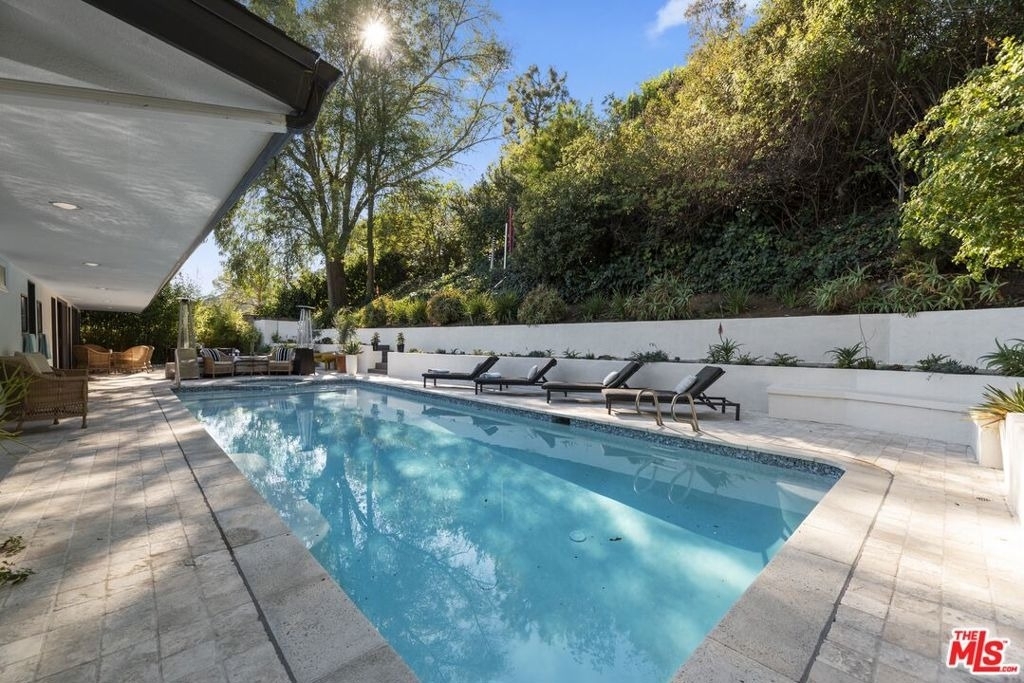 8670 Allenwood Road - Photo 27