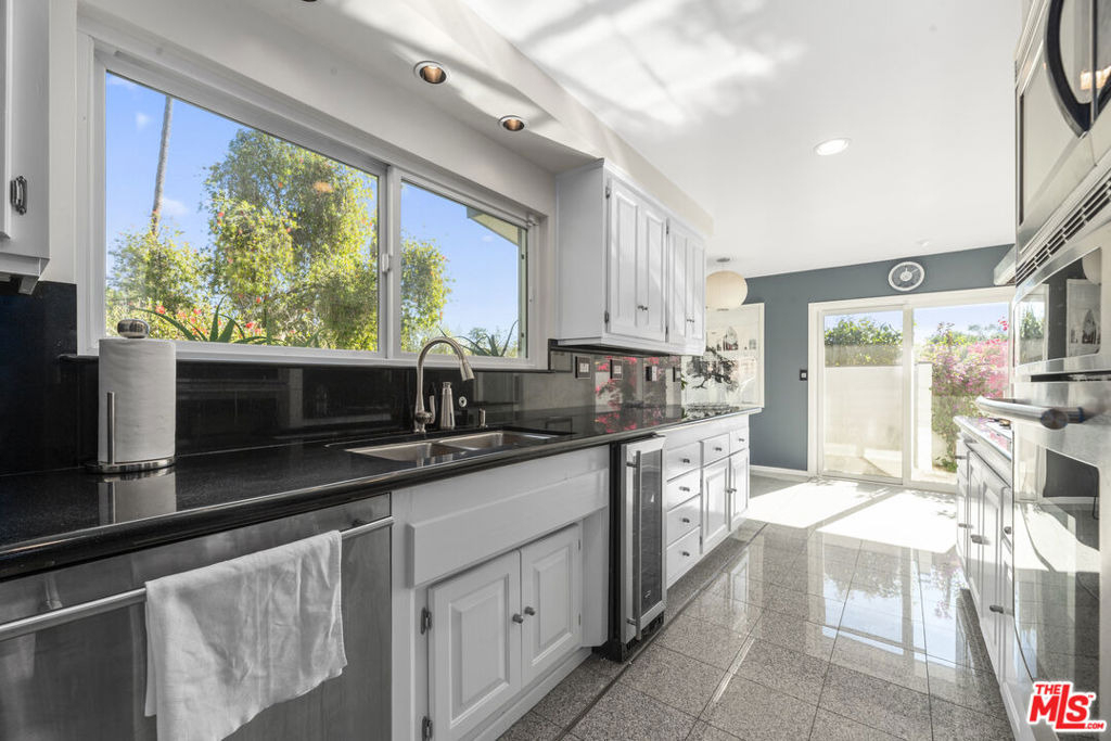8670 Allenwood Road - Photo 12