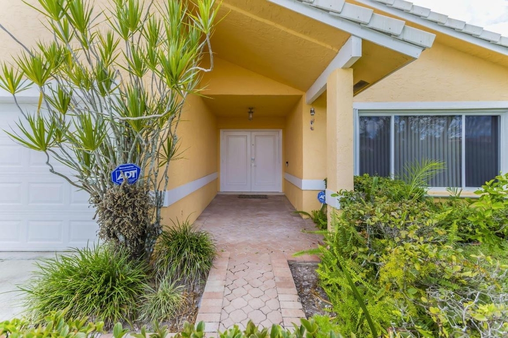7572 Silver Woods Court - Photo 1