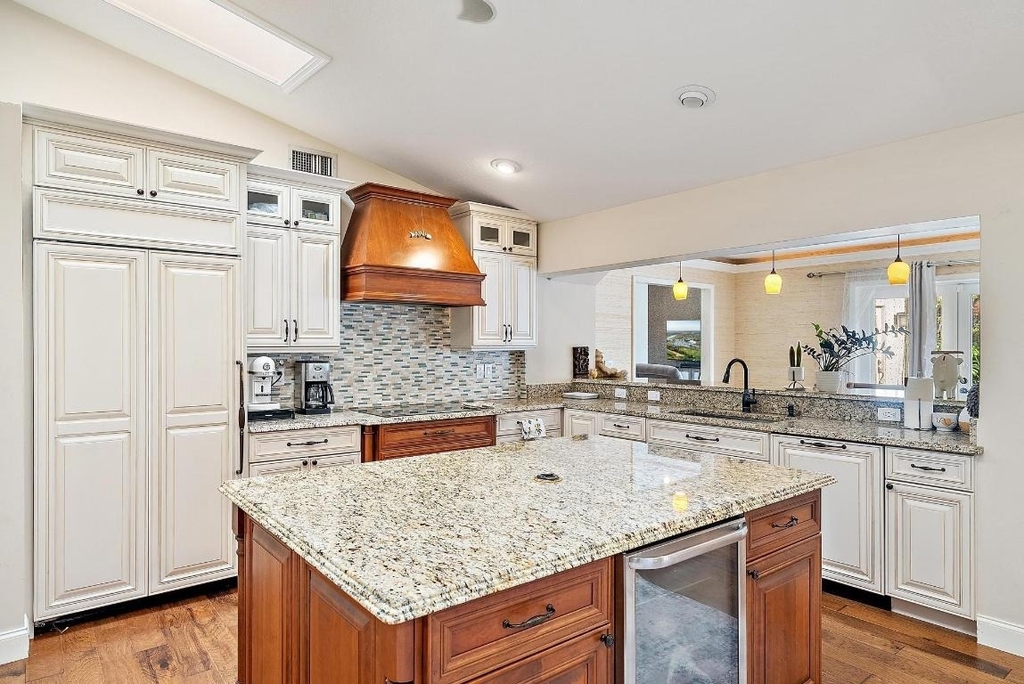 542 N Cypress Drive - Photo 5
