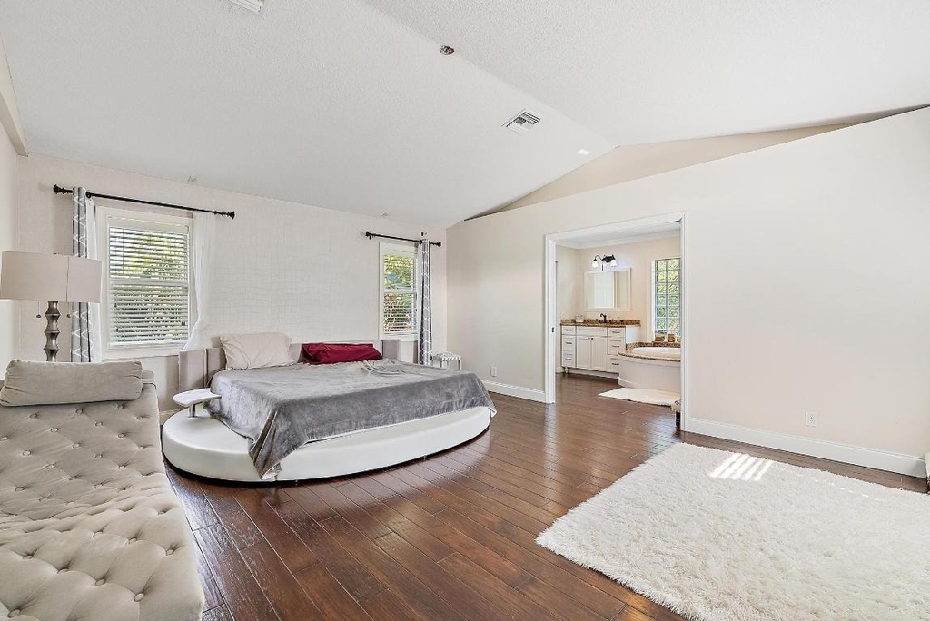 542 N Cypress Drive - Photo 12
