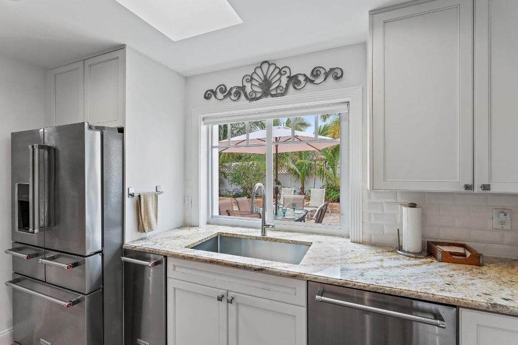 460 Sunrise Way - Photo 19
