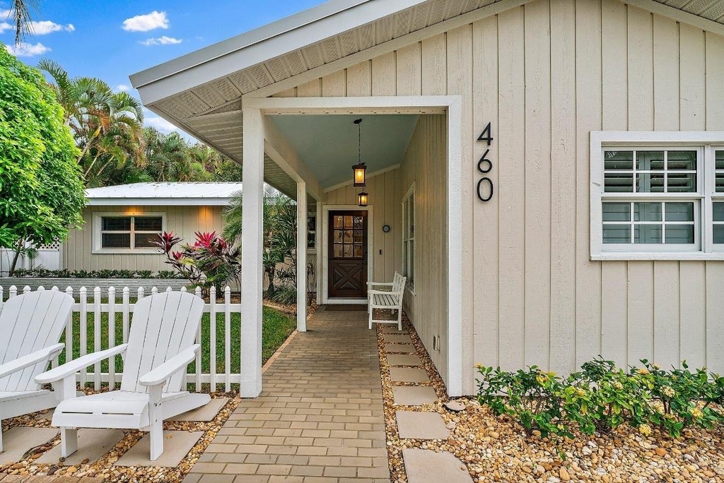 460 Sunrise Way - Photo 2