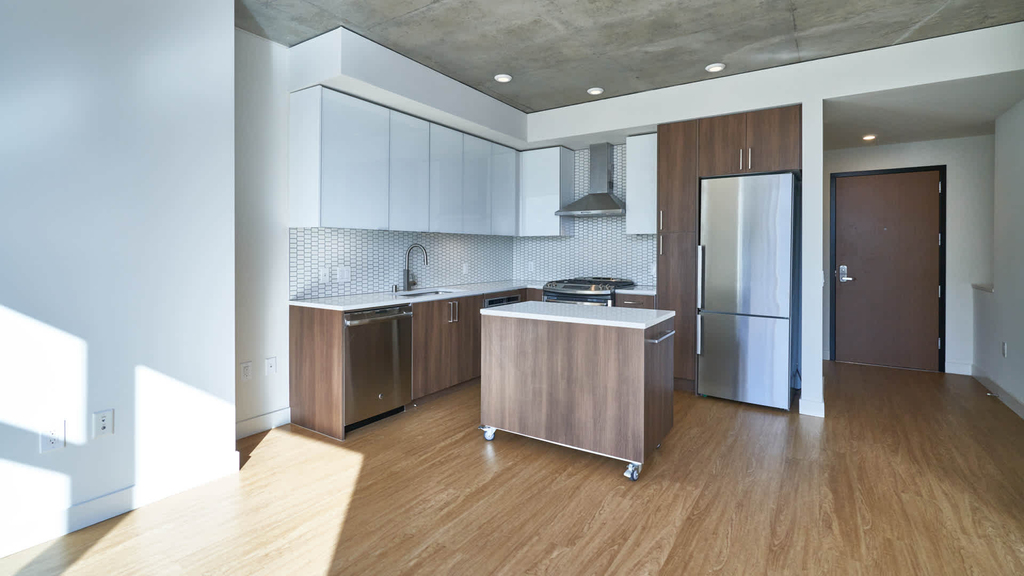 1600 2nd Ave - Photo 4