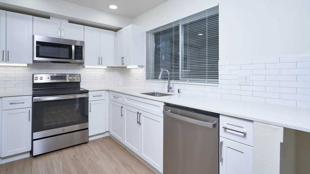 8700 Northeast Bothell Way - Photo 5