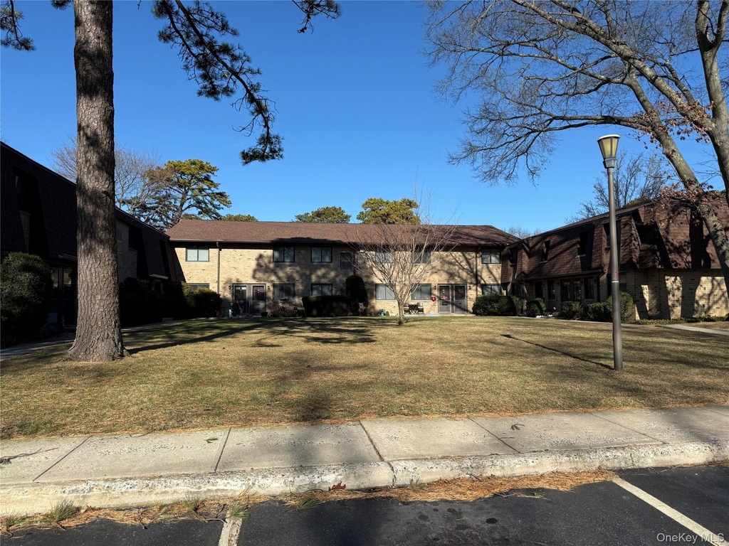 55 Pinebrook Place - Photo 1