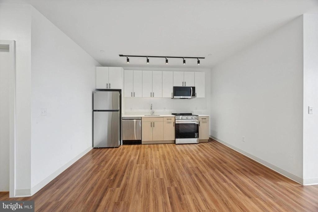 4240 Chestnut Street - Photo 1