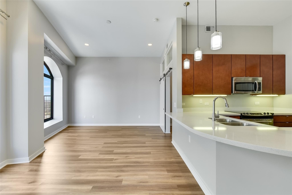 507 Sabine St - Photo 7