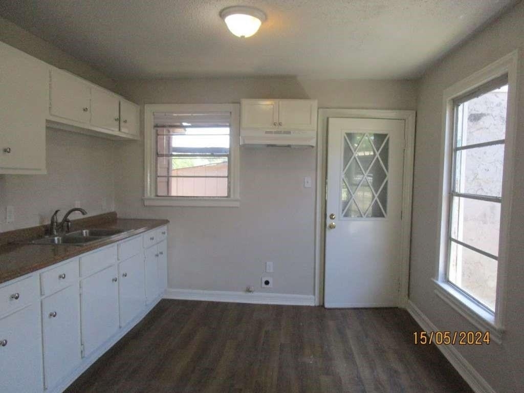 7410 Dallas Street - Photo 10