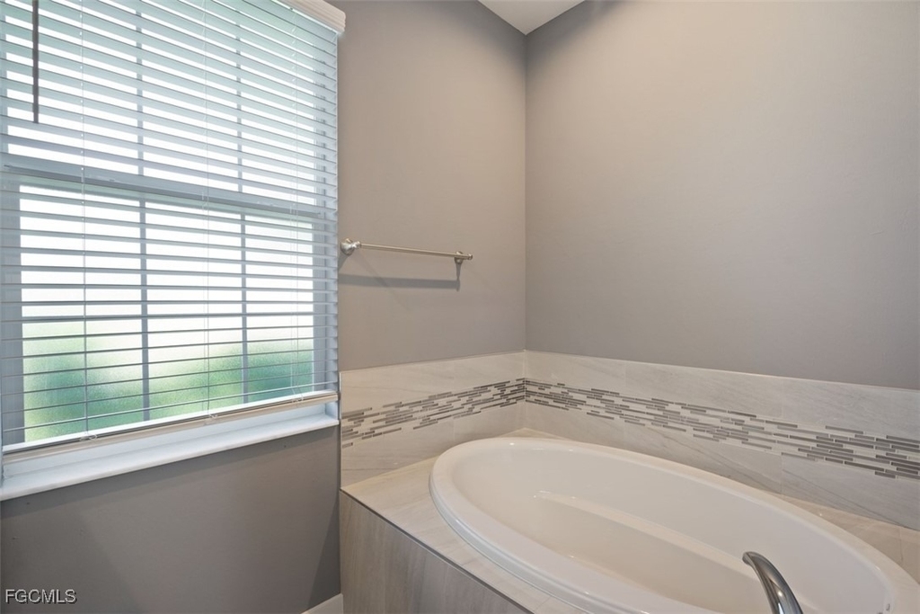 825 Se 5th Place - Photo 10