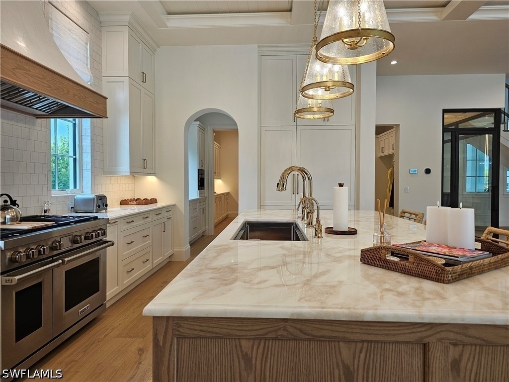 637 Palm Circle W - Photo 8