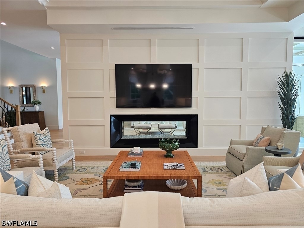 637 Palm Circle W - Photo 5
