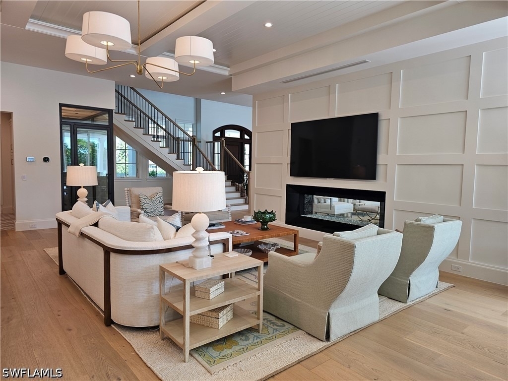 637 Palm Circle W - Photo 4