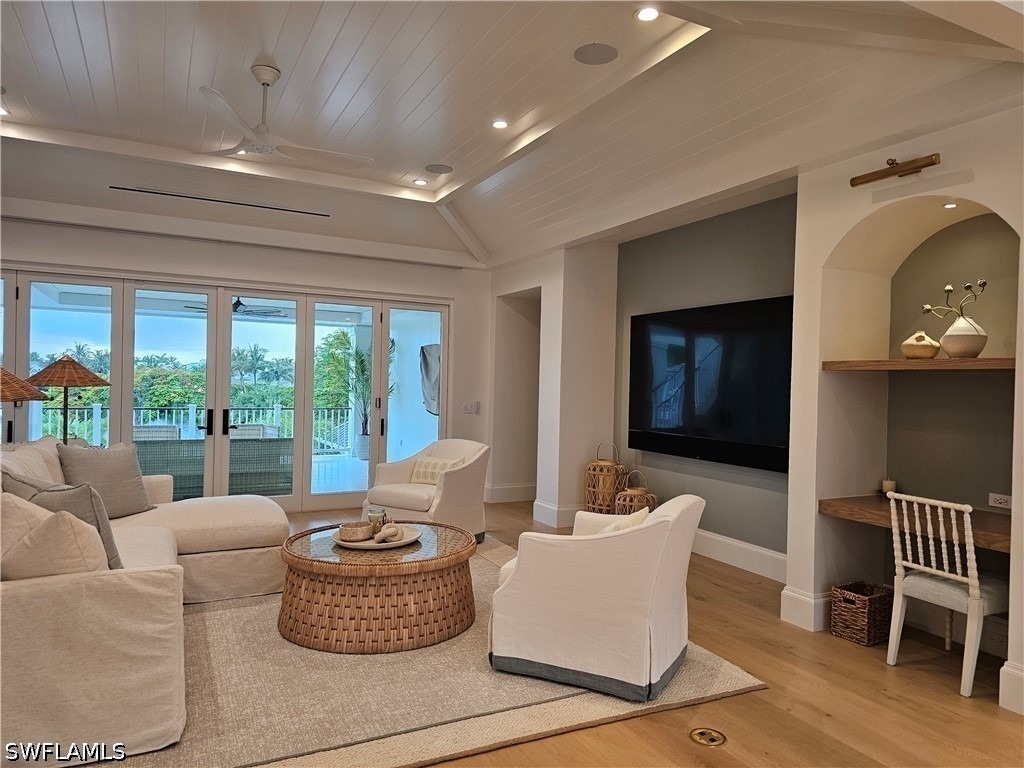 637 Palm Circle W - Photo 33
