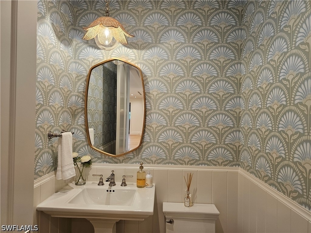 637 Palm Circle W - Photo 32