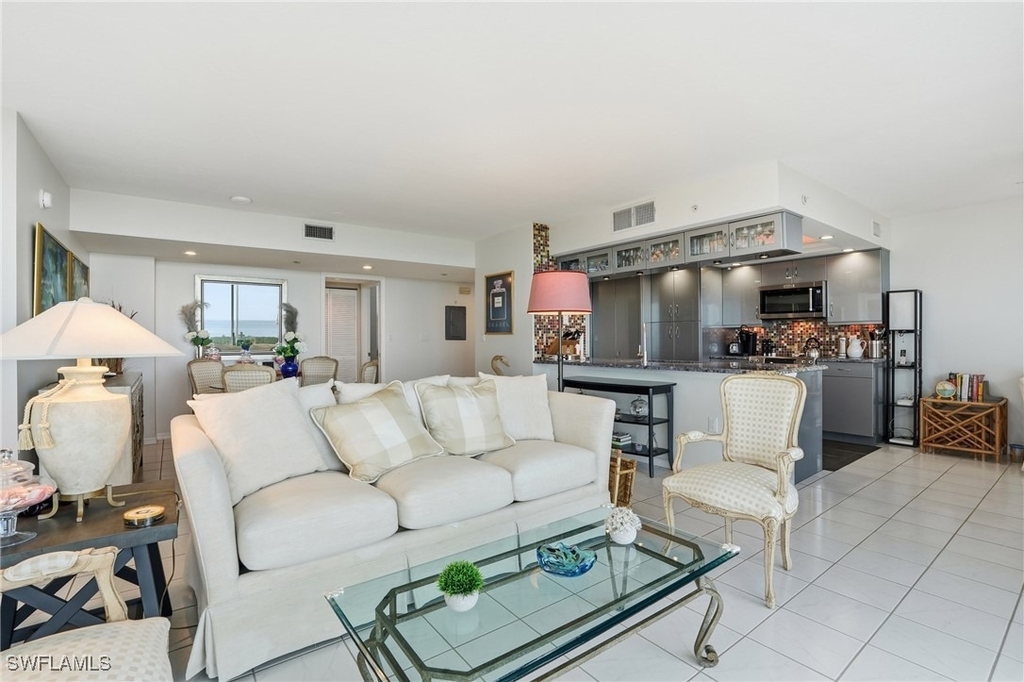 6101 Pelican Bay Boulevard - Photo 14