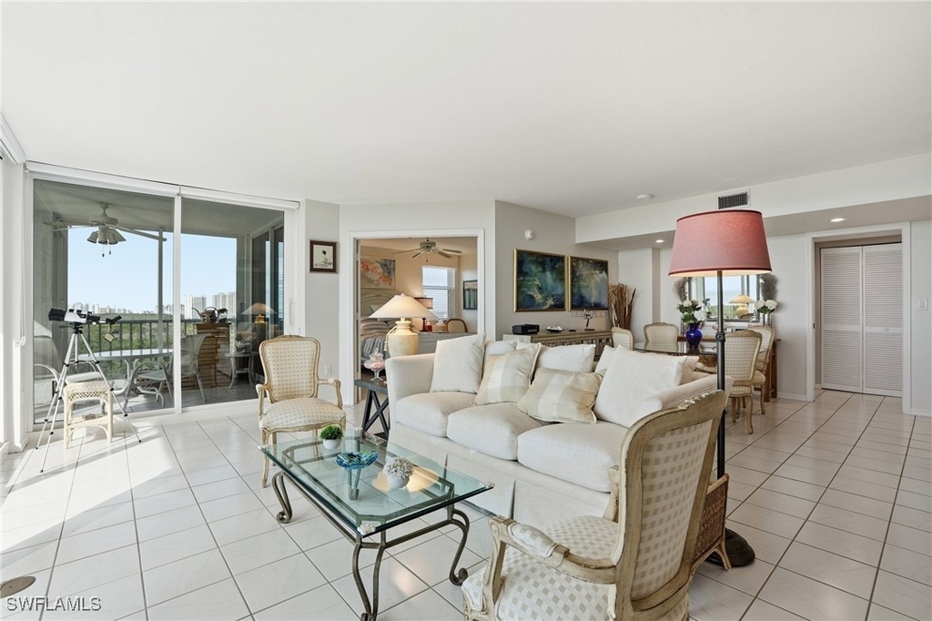 6101 Pelican Bay Boulevard - Photo 16