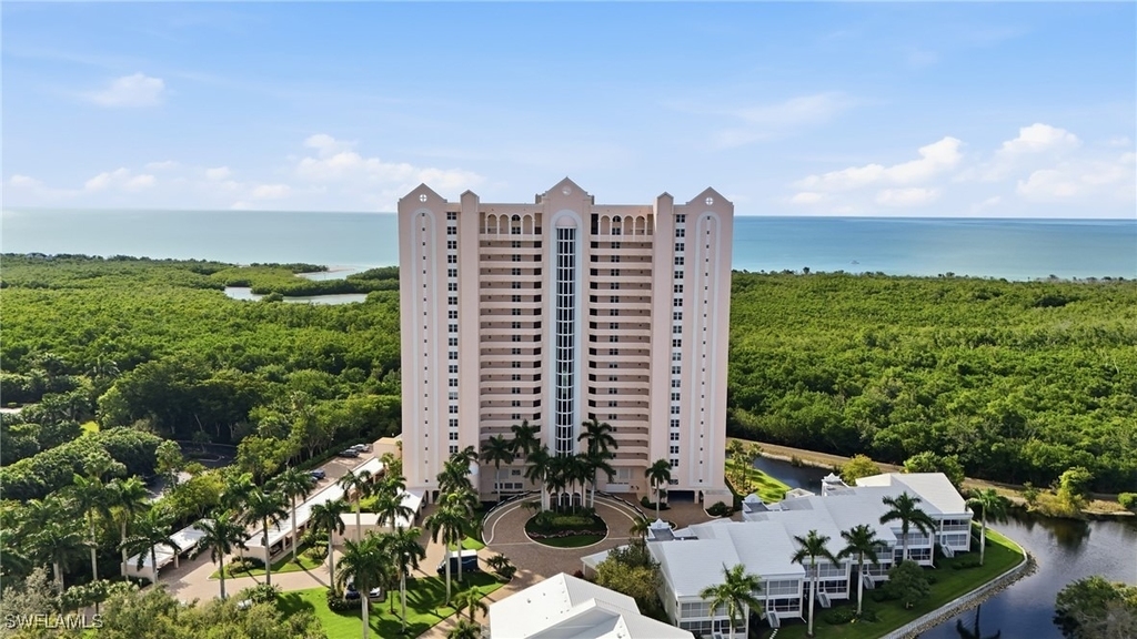 6101 Pelican Bay Boulevard - Photo 1