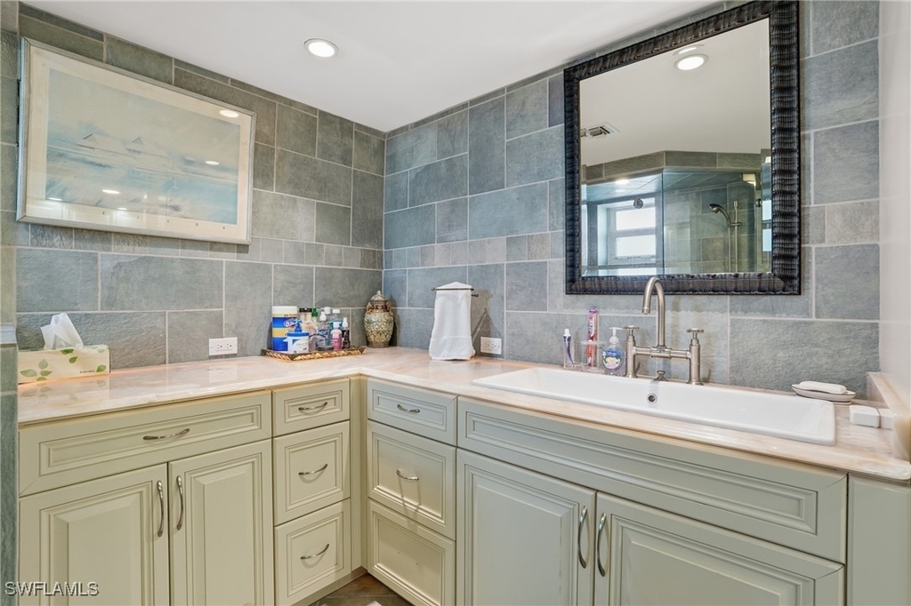 6101 Pelican Bay Boulevard - Photo 30