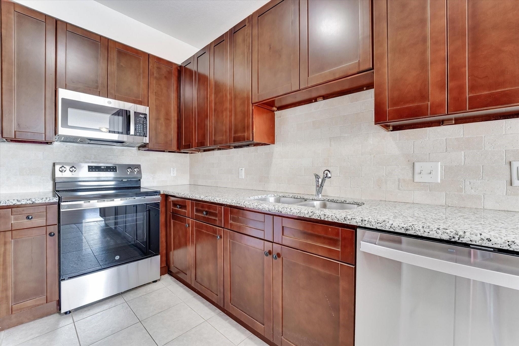 10102 Neuens Road - Photo 7
