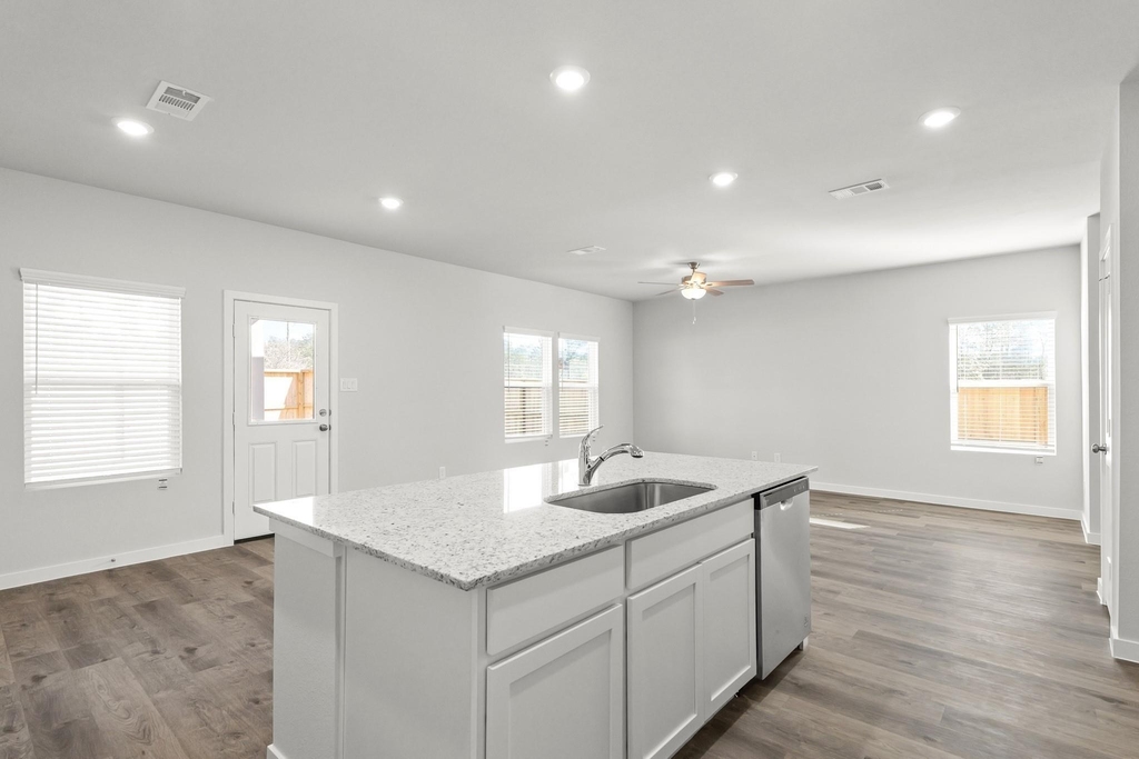 298 Brazen Forest Trl - Photo 3