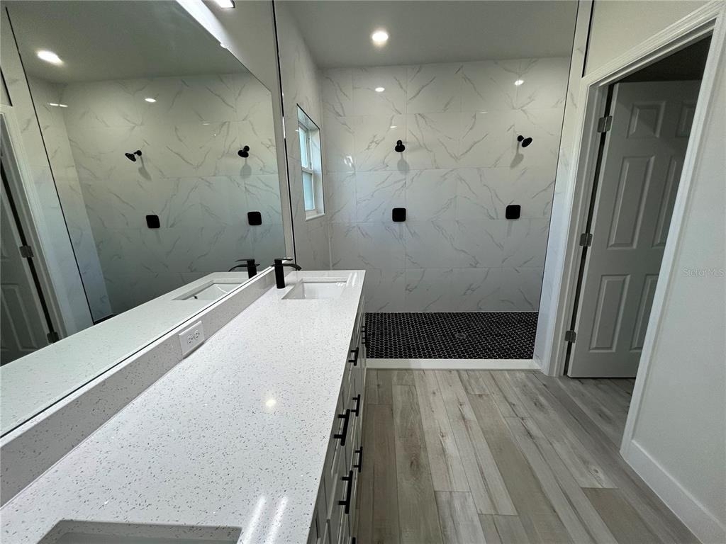 2097 W Hampshire Boulevard - Photo 10
