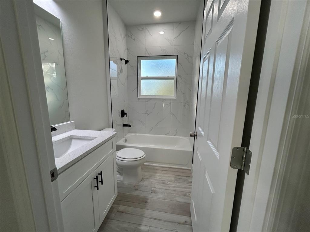 2097 W Hampshire Boulevard - Photo 7