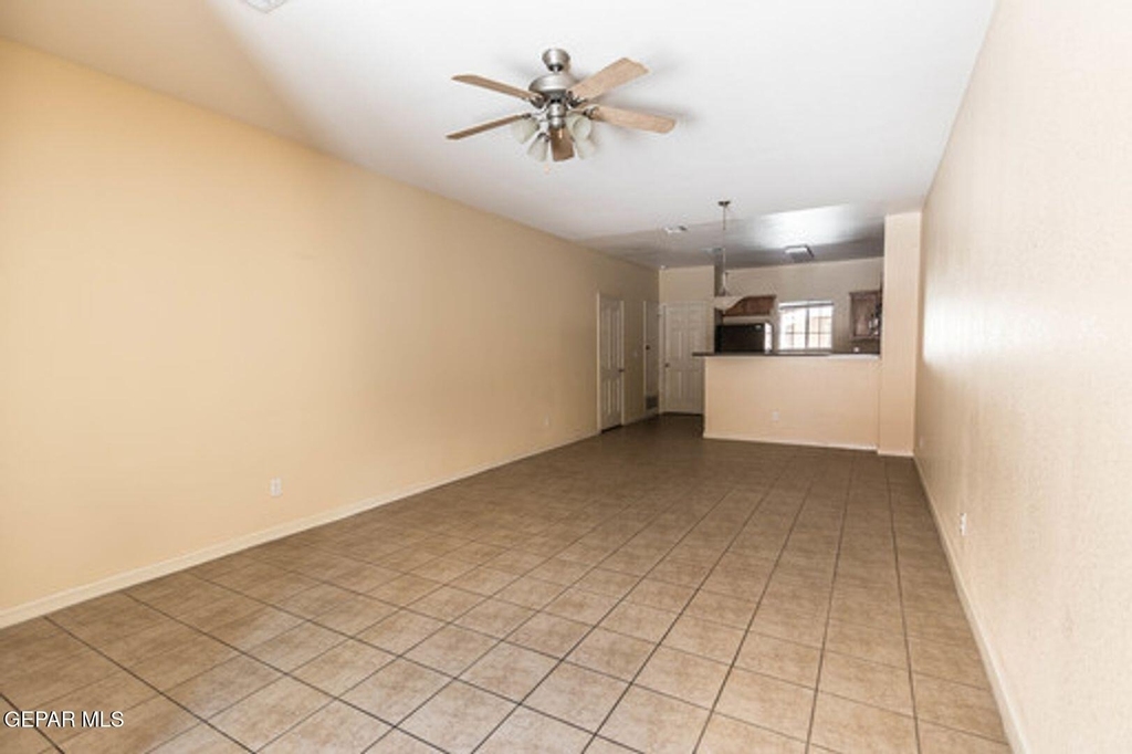 3150 N Yarbrough Drive - Photo 3