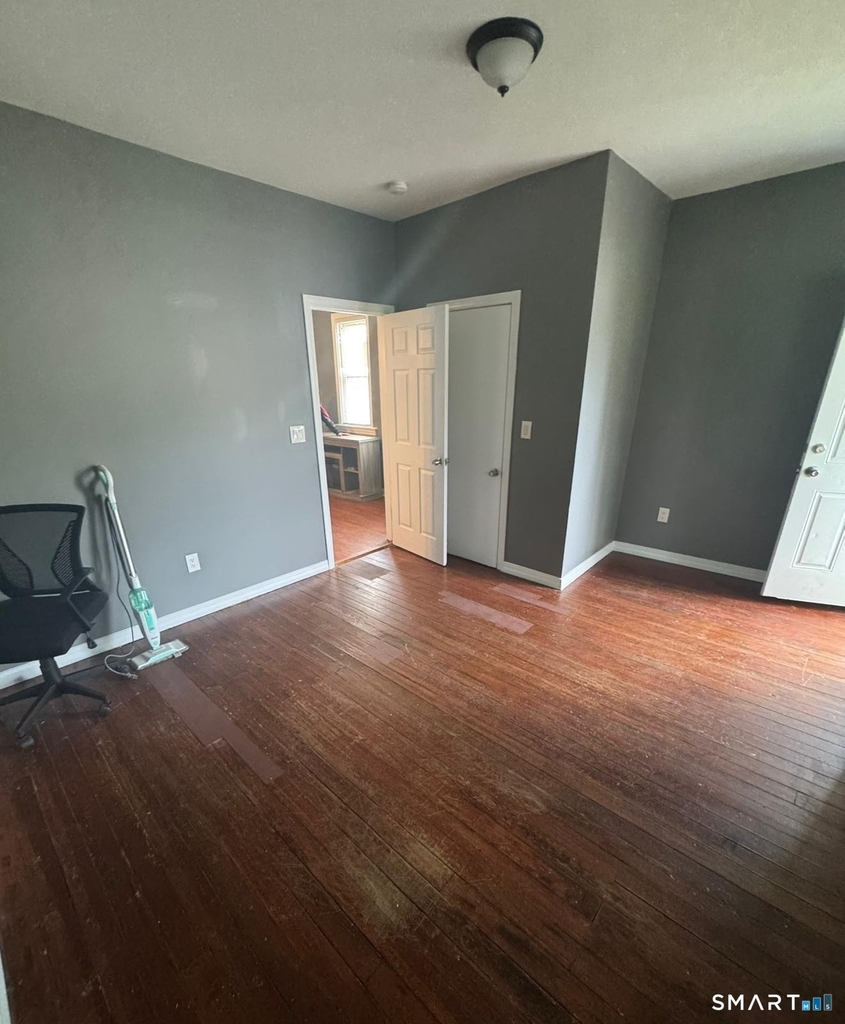 182 Hewitt Street - Photo 4