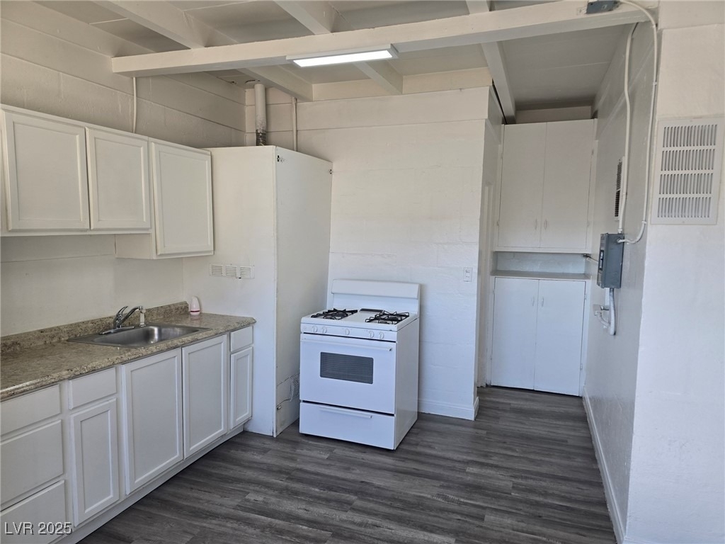 1911 Princeton Street - Photo 2