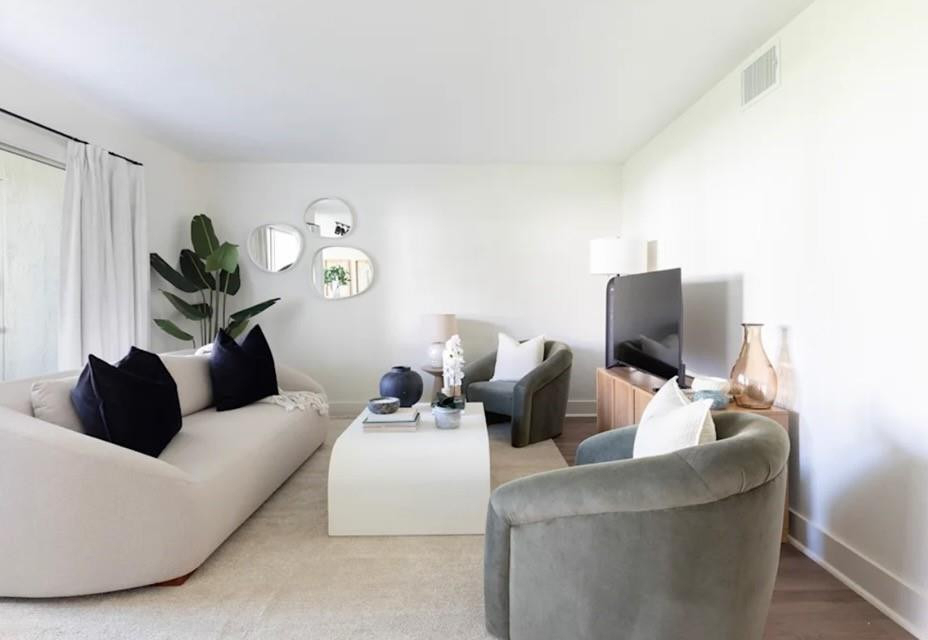 800 The Pointe Drive - Photo 2