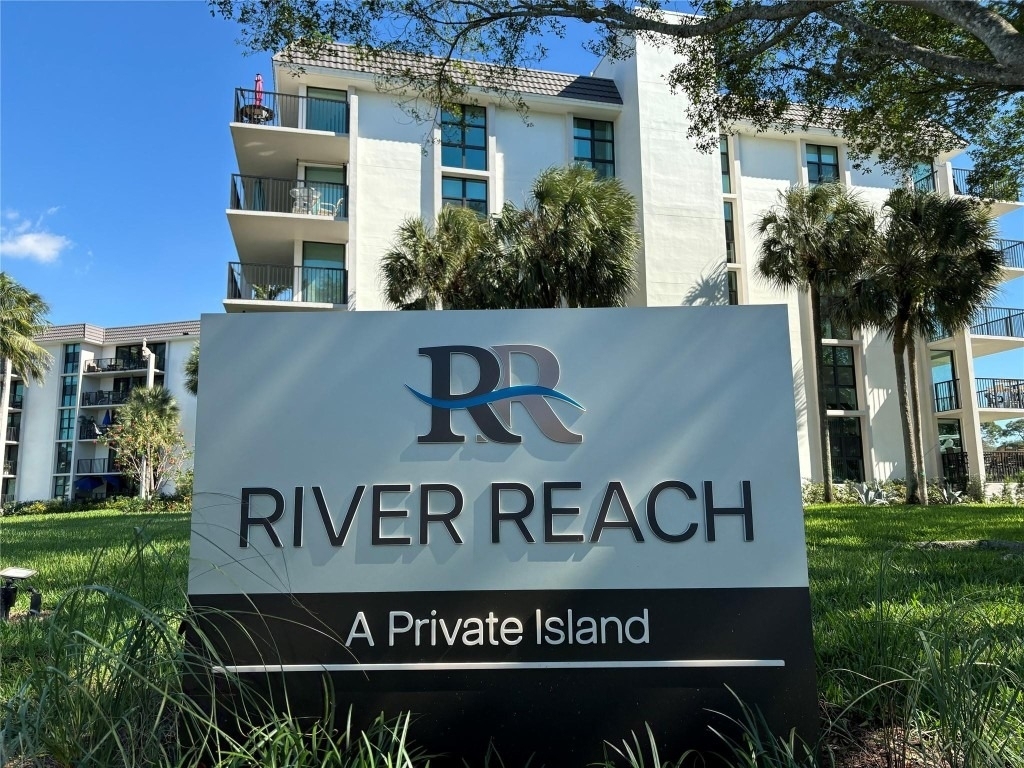 900 River Reach Drive - Photo 0
