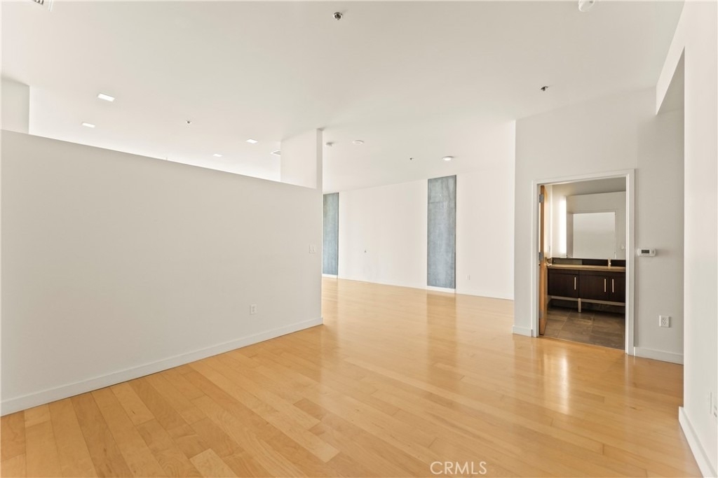 1100 S Hope - Photo 3