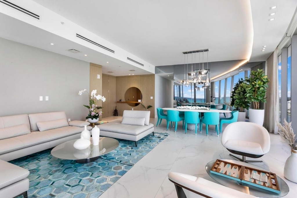 15701 Collins Avenue - Photo 4