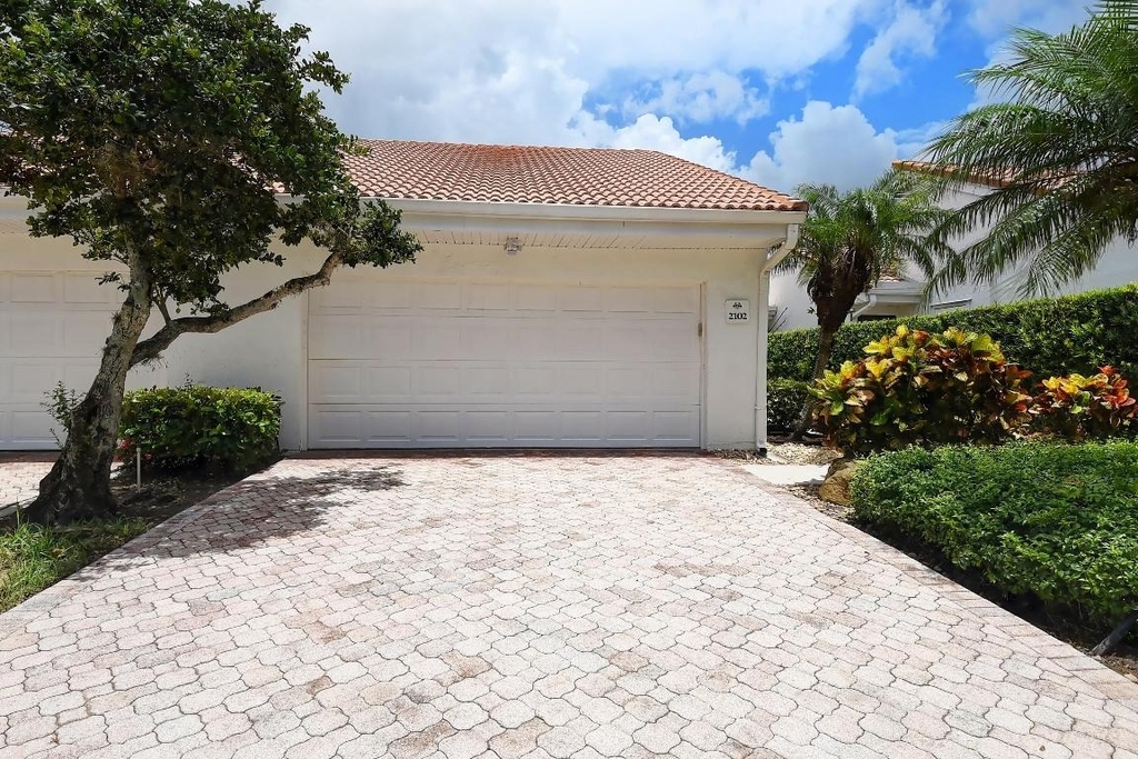 19550 Sawgrass Drive - Photo 1