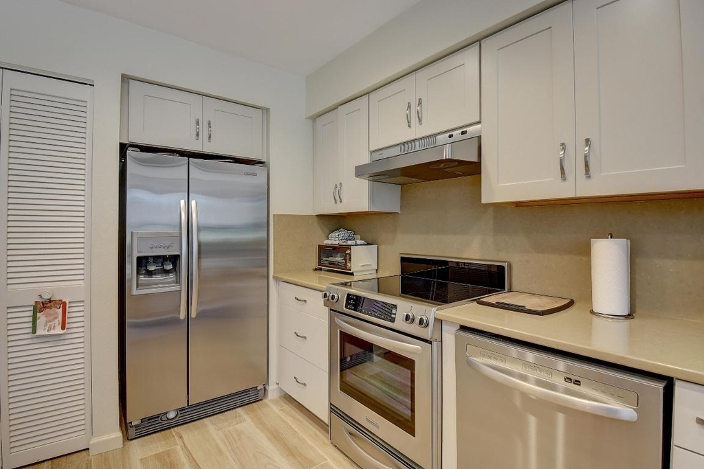 19550 Sawgrass Drive - Photo 10