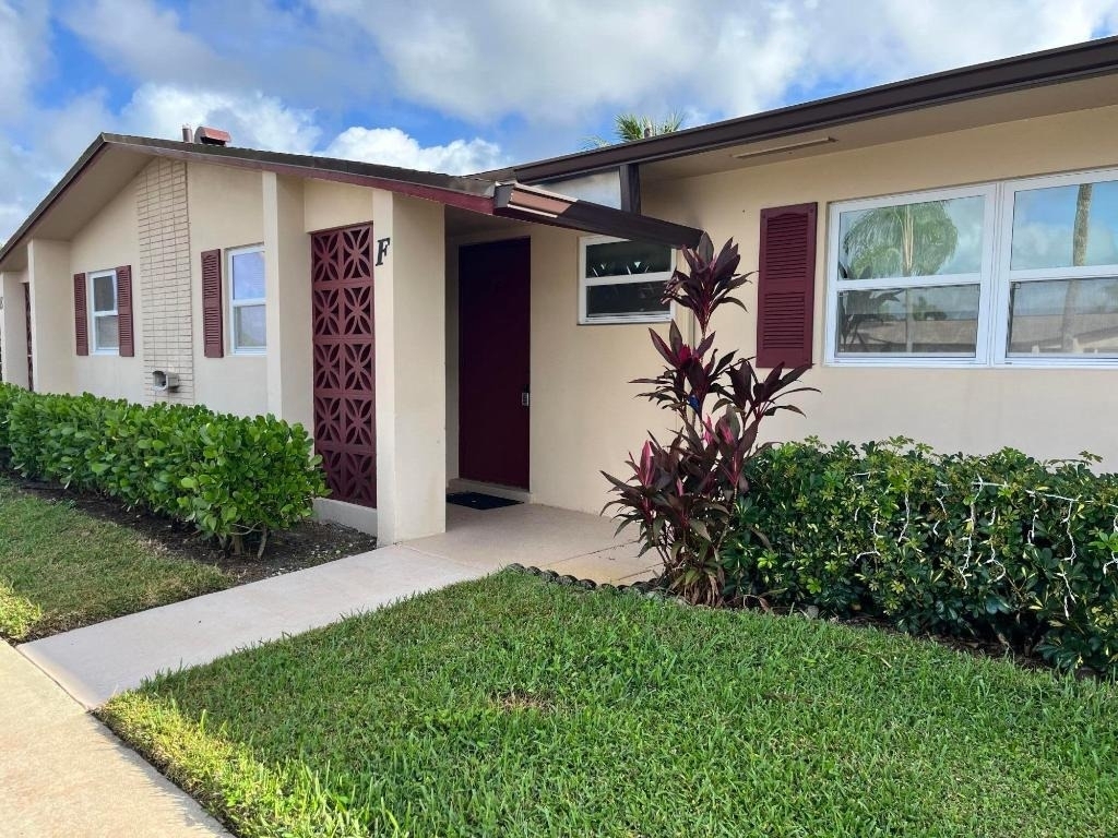 2980 Crosley Drive E - Photo 0