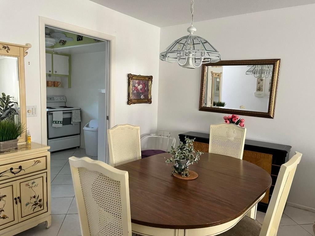 2980 Crosley Drive E - Photo 2