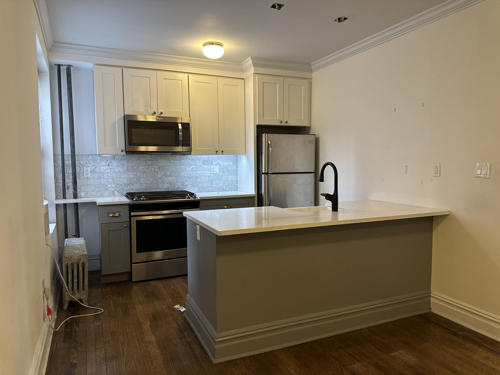 42-22 Ketcham Street - Photo 3